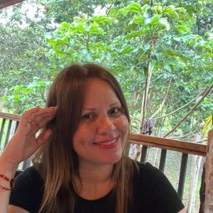 Meet your Posher, Omayra